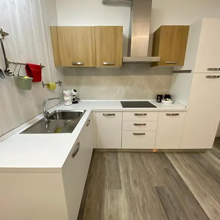 Dimora Casere 1 - Zona Centro - 200 Mt Da Piste Sci דירה